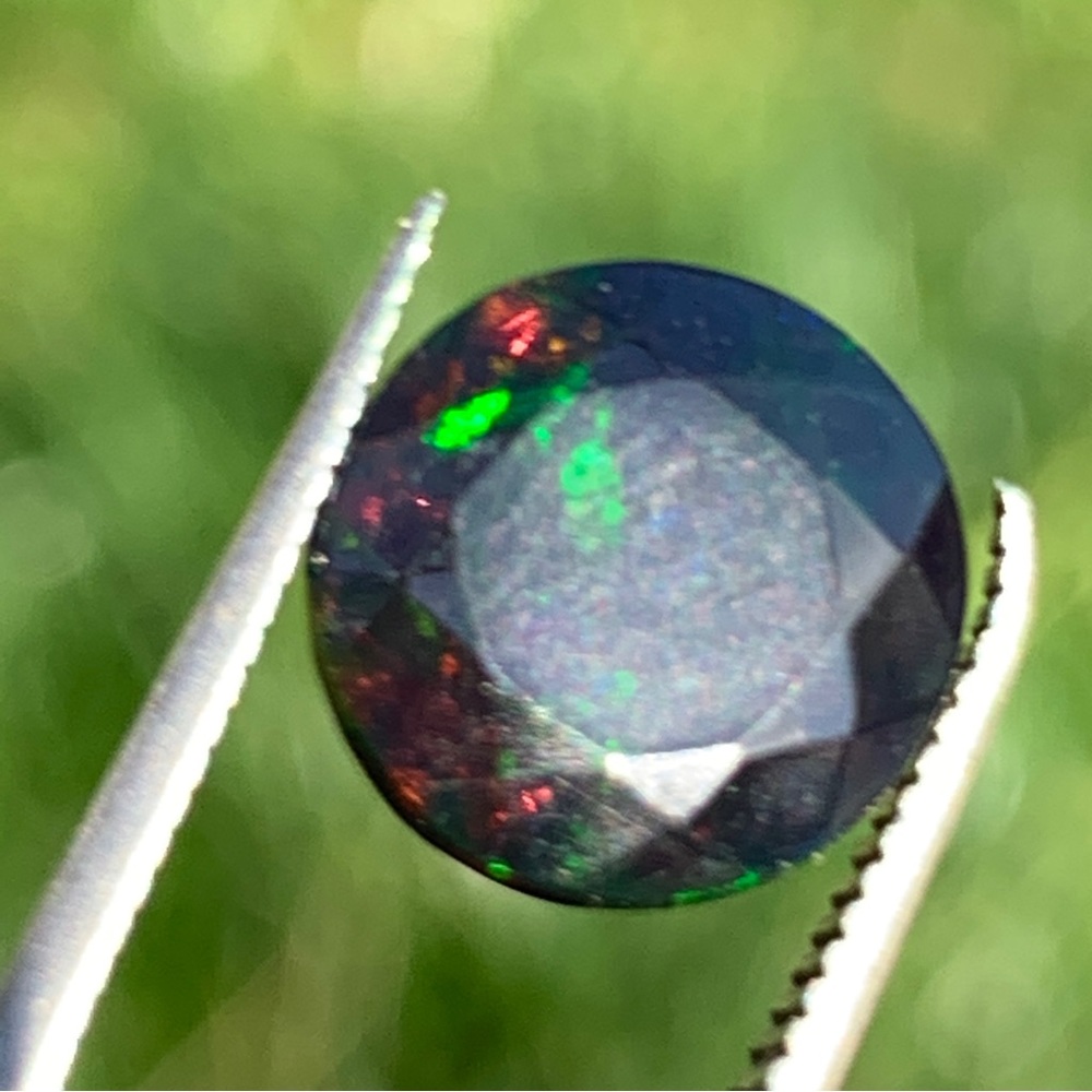 Natural 1.54 Cts Ethiopian Welo Faceted Smoked Opal - Picture 6 of 17